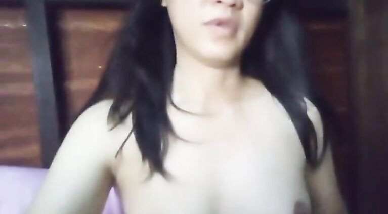 Asia hot girl horny at home 334