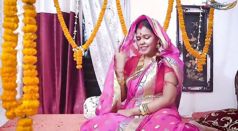 DULHAN KI PAHELI SUHAGRAT PATI KI JAGHA DEBAR NE BHABHI KE SATH MANA LIYA FULL VID