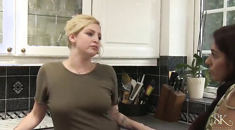 SAHARA KNITE - Looking for a New Place to Cum