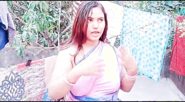 MY BENGALI STEPMOM SHOWING NIPPLE AND WE HAD A GERAT SEX