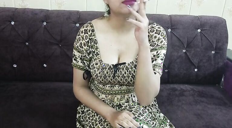 Horny Step Sister smokes and gets fucked with Bihari step brother in hindi