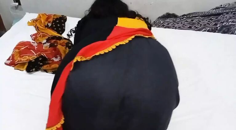 Punjabi bhabhi fucked by bihari - Bihari ne randi bhabhi ko ghodi bana ke khoob pela