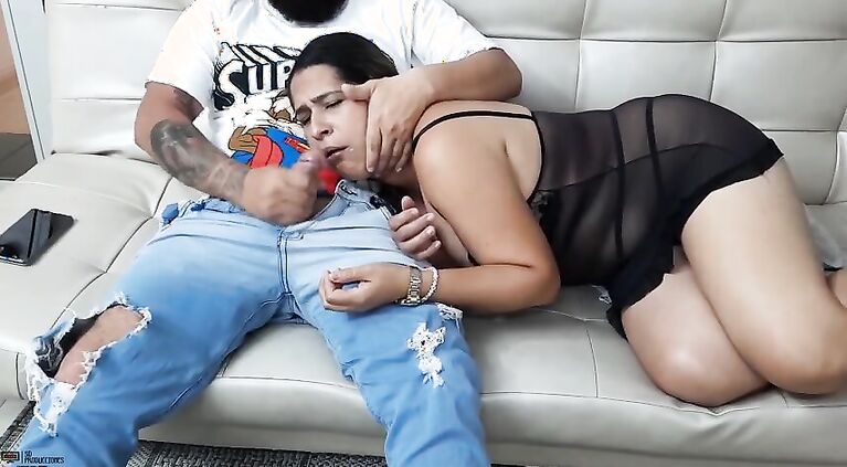 take advantage of my stepbrother's horny gf to fill her mouth with cum - Porn in Spanish