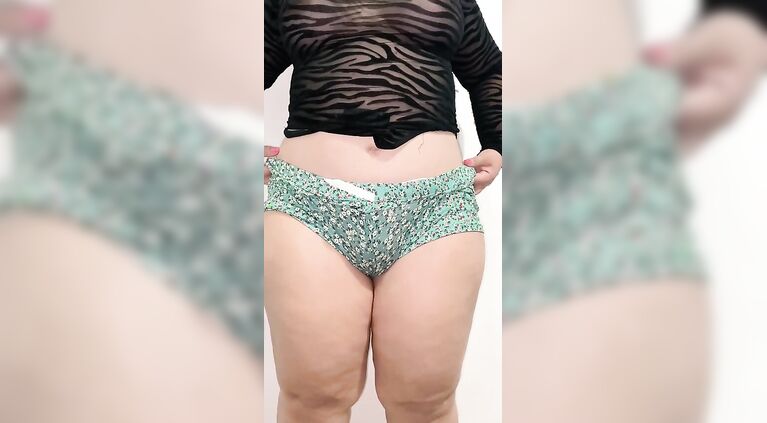 my chubby stepmother Soraya Culona gets naked in front of my friend's camera. real homely colombian huge butt