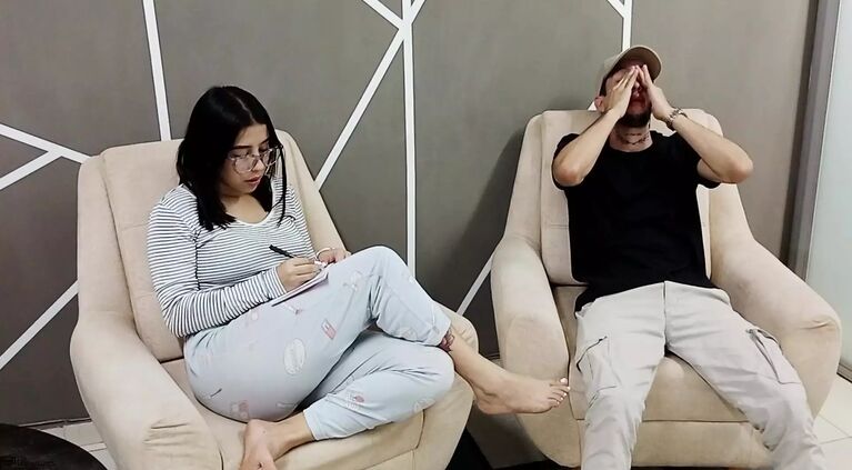 Game between horny stepbrothers ends in a delicious oral at home alone - Porn in Spanish