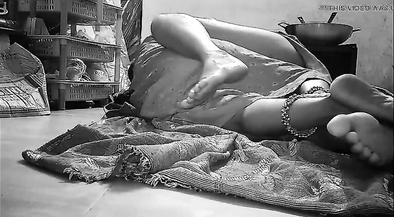 Tamil milf huge dicky showing butt