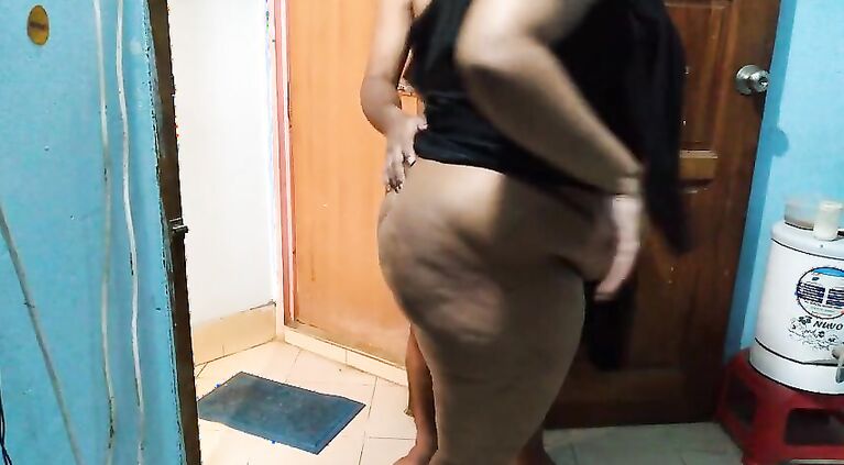 Saudi beautiful aunty sweeping house when neighbor boy saw her huge tits and butt gets seduced &Hot cum - Boruqa & Hijab aunty