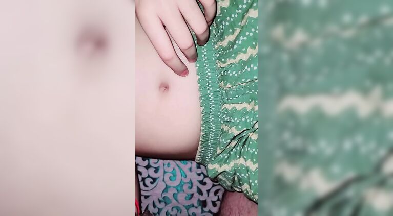 Aapni dost ki amateur ko room pr le jakr choda
