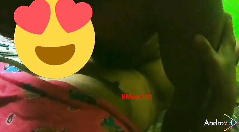 Real Husband's friend fucking housewife for swapping.....Housewife ko chudbaya friend se