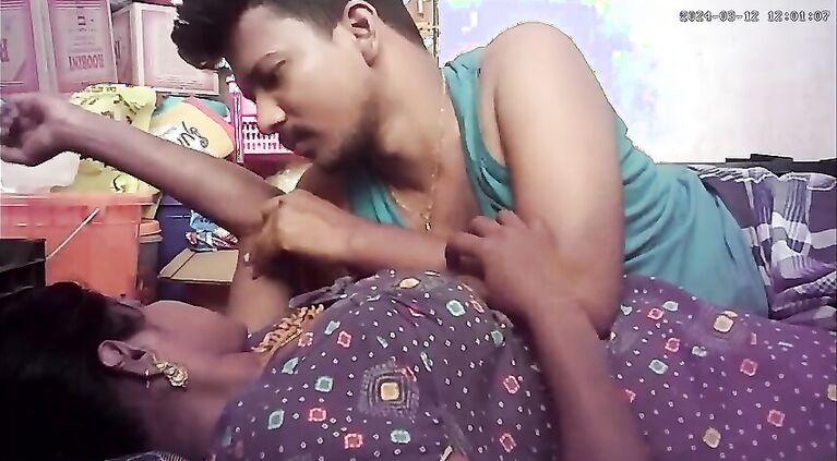 Tamil village house housewife and romance cute housewife