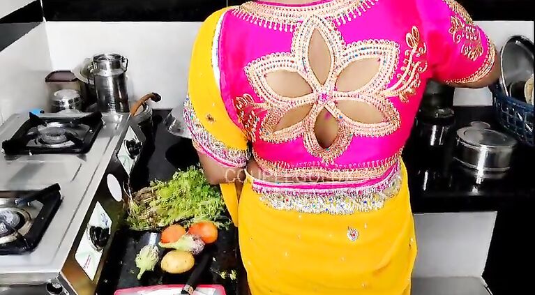 Komal with Kichen choda