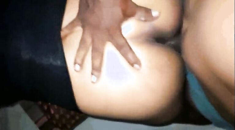 Sri Lankan milf sex with her husband after a cute oral and fucked