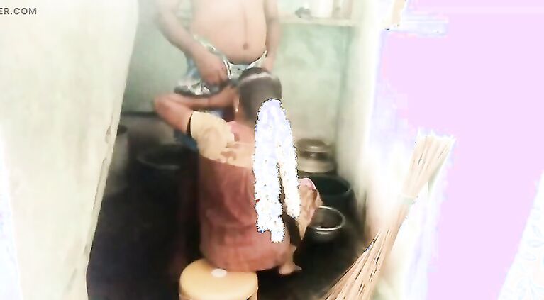 indian aunty When cleaning dishes oral