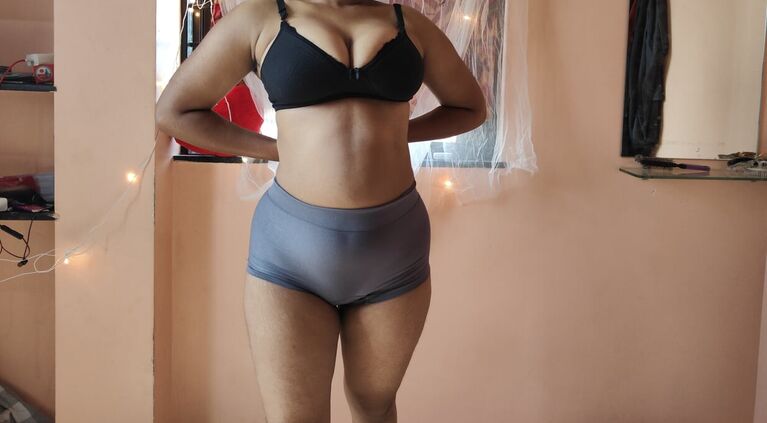 Cute Tamil girl dress less watch her in full nude and her boobs