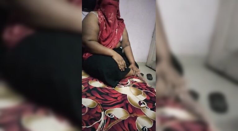 Desi dirty talk and explain sex experience. Huge aunty come again