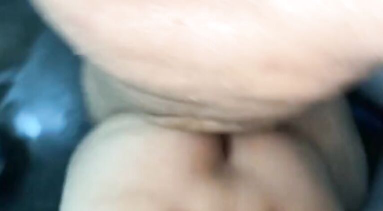Choti Behen ko bathroom me hi pela jab ghr wale bahar gye huve the indian porn sex chudai