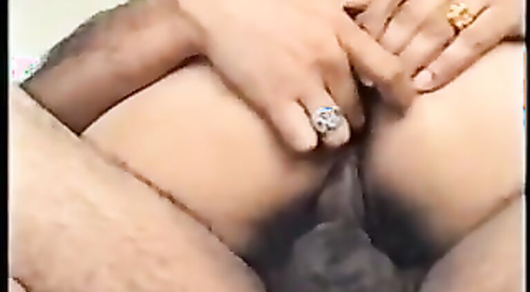 Mumbai bhabhi from bhindi bazar laying naked with her man sucking him off until he explodes