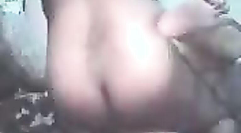 Mumbai aunty fucked hard by her lover on floor.