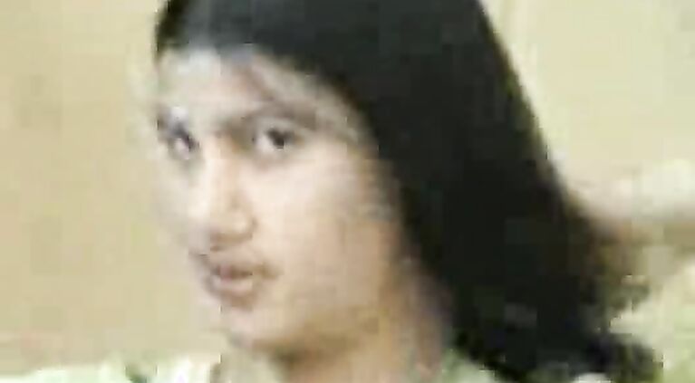 British Indian housewife from Bradford in sari stripping naked sucking her hubby cock