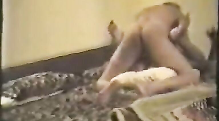 Kolkata college lovers Pinky and Rana self recorded fucking video leaked online