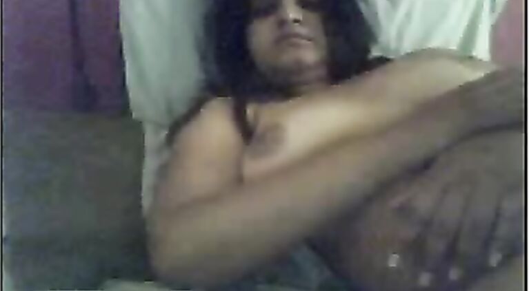 Nadia Khan sexy juicy punjabi kuri from Sialkot exposing her big boobs on camera sitting with her BF