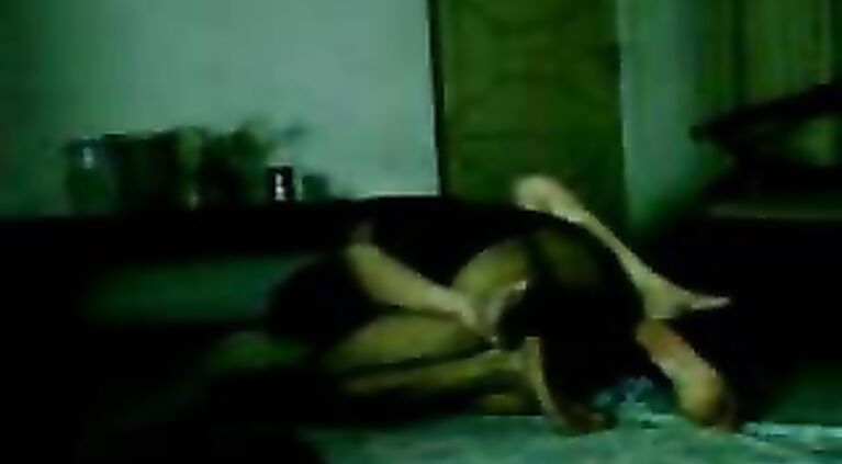 Delicious jolly housewife from Pakistan naked in bed asking her hubby come